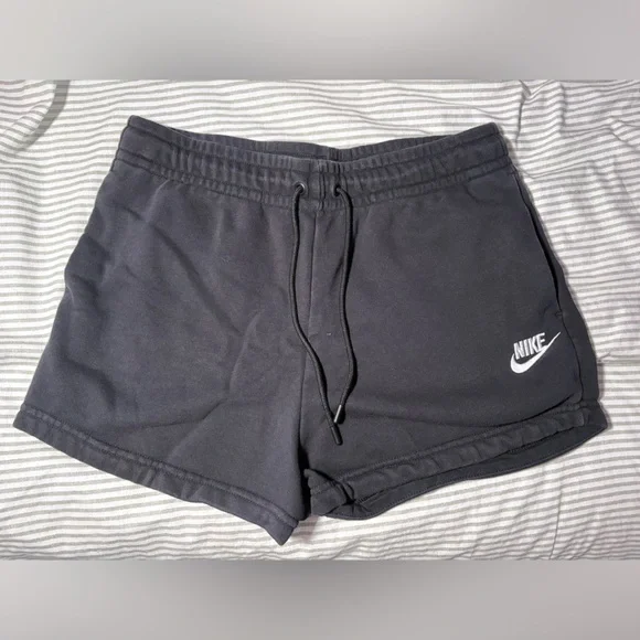 Nike Women's Black Shorts - Picture 1 of 2